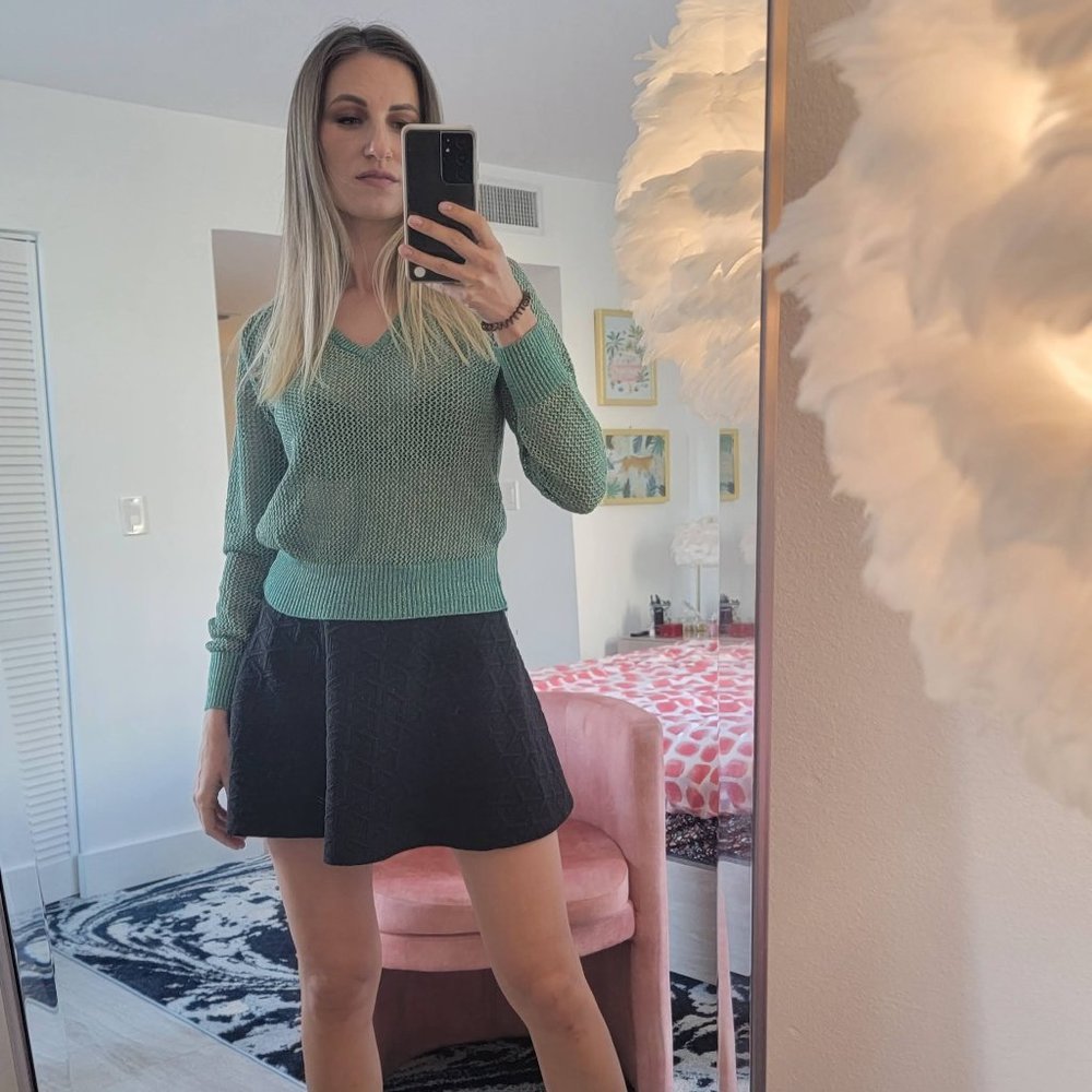 NBW Green with gold thread V-neck Sweater